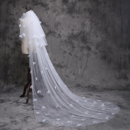 Krispfy.com Bridal gown wedding veil