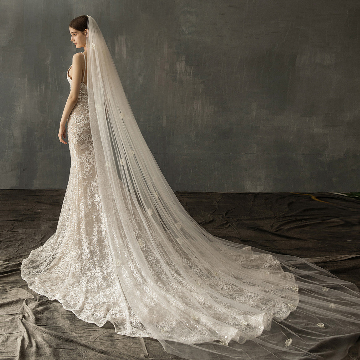 Krispfy.com Bridal Church Wedding Pearl Long Tail Tulle