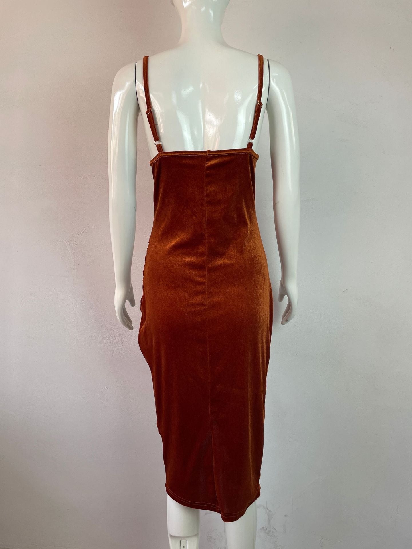 Krispfy.com - Fashion Women's Temperament Slit Pleated Velvet Sling Dress