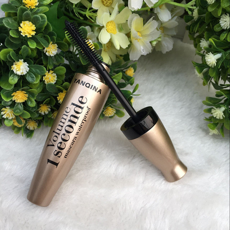Krispfy Cosmetics Gold tube mascara